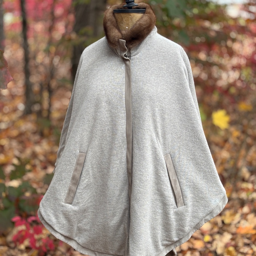 Loro Piana Reversible Cashmere Collared Cape